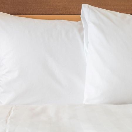 Holiday Inn Express & Suites - Cleveland Northwest By Ihg Ngoại thất bức ảnh