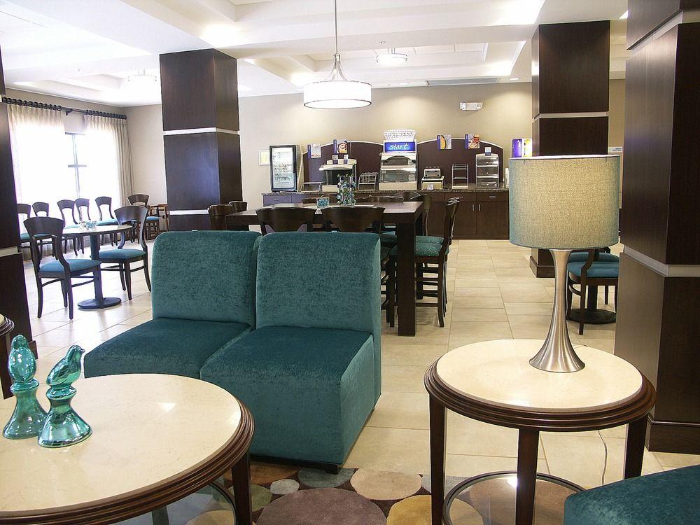 Holiday Inn Express & Suites - Cleveland Northwest By Ihg Ngoại thất bức ảnh