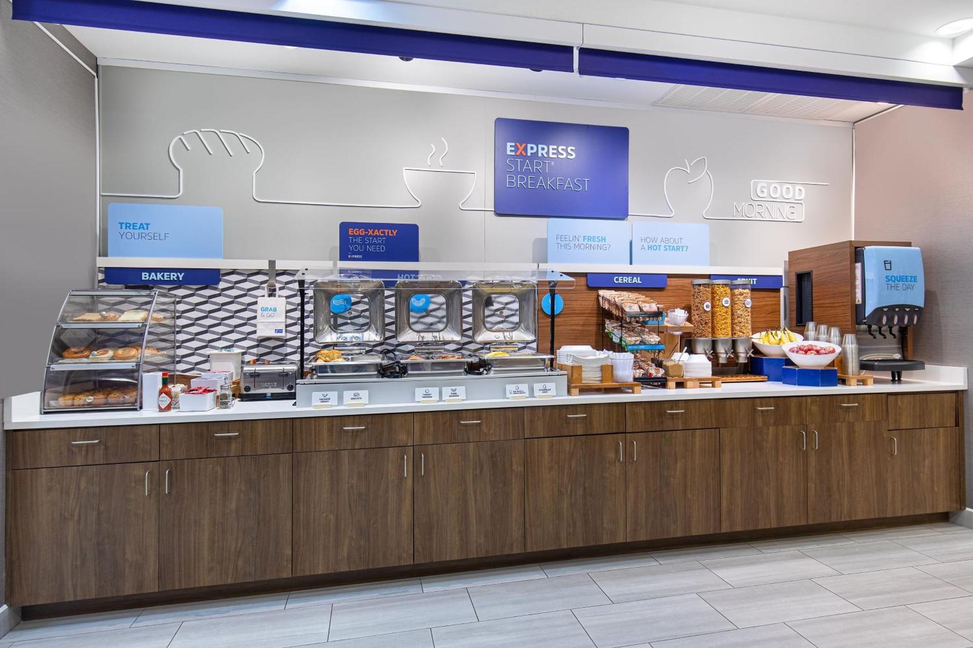 Holiday Inn Express & Suites - Cleveland Northwest By Ihg Ngoại thất bức ảnh