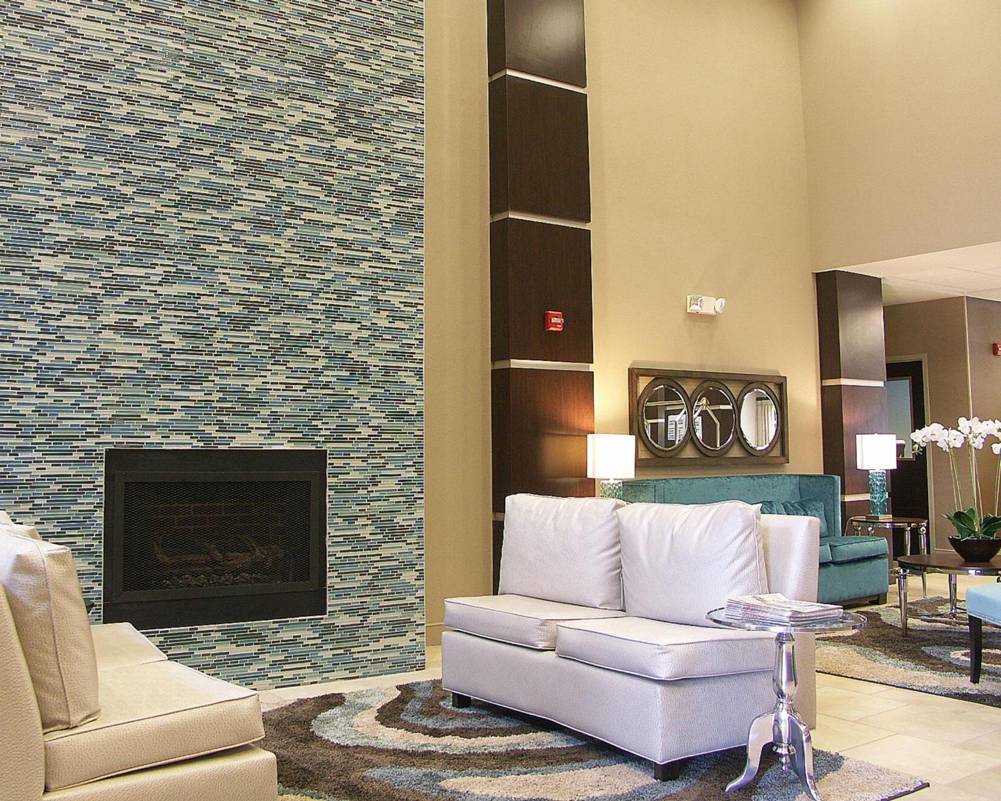 Holiday Inn Express & Suites - Cleveland Northwest By Ihg Ngoại thất bức ảnh