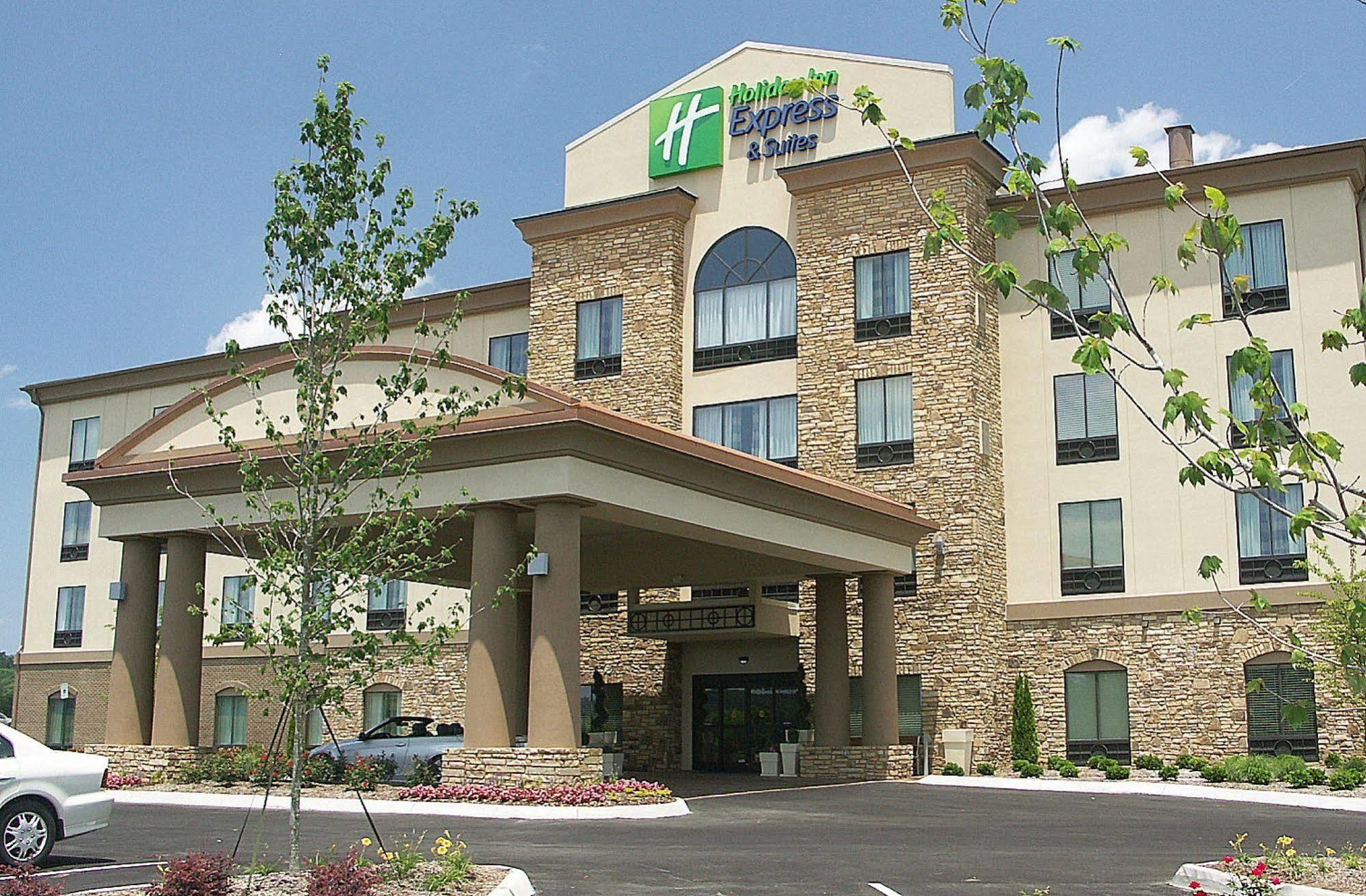 Holiday Inn Express & Suites - Cleveland Northwest By Ihg Ngoại thất bức ảnh