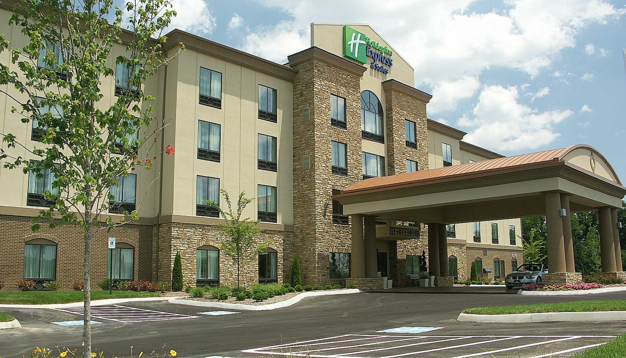 Holiday Inn Express & Suites - Cleveland Northwest By Ihg Ngoại thất bức ảnh
